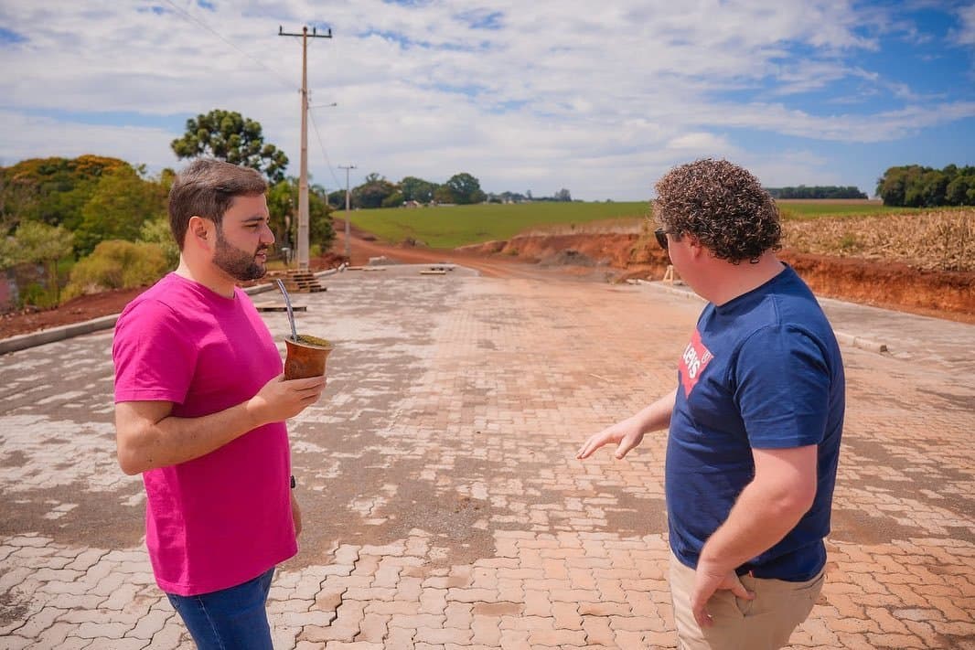 Vice-governador Gabriel Souza visitou Quinze de Novembro