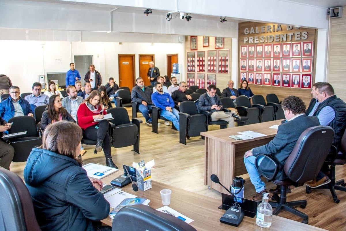 Amaja reúne prefeitos para discutir demandas regionais